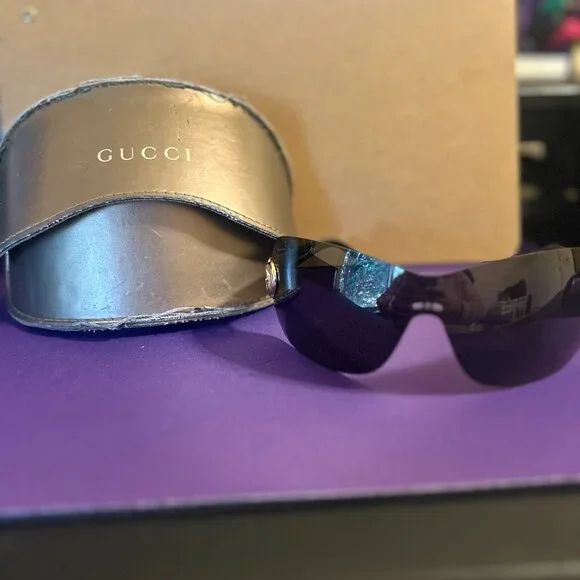 Gucci Women's Sunglasses - Picture 2 of 10